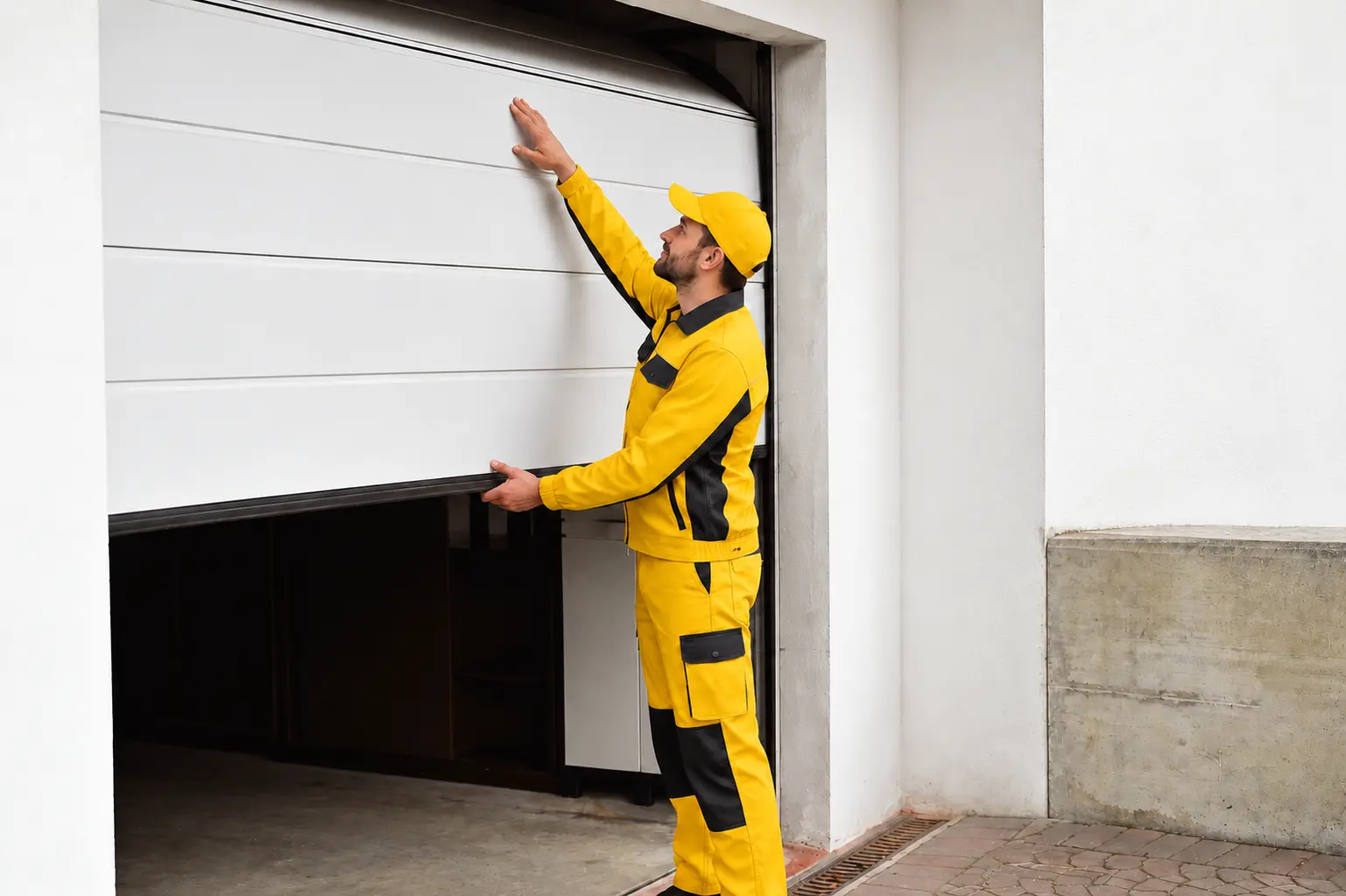 Fabbro Brescia riparazione serrande e portoni garage